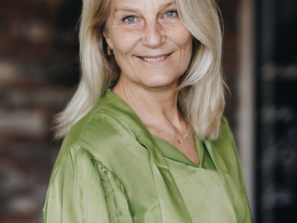 11 04 2023 ZPMH Prinsenhof Medewerker Lachen Groen Vrouw