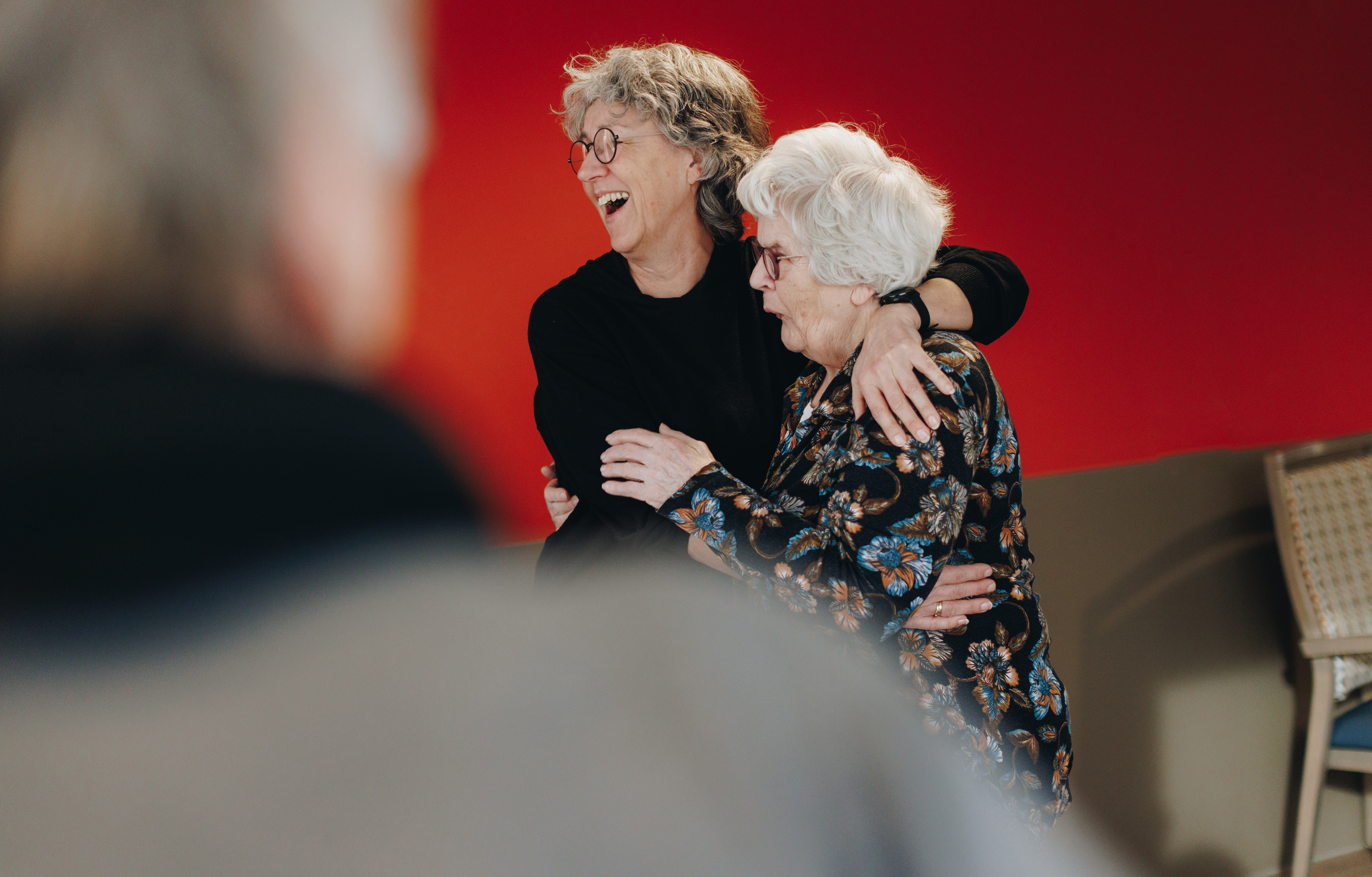 09 02 2023 Zorgpartners De Reehorst Bewoner Dochter Moeder Lachen Omhelzing