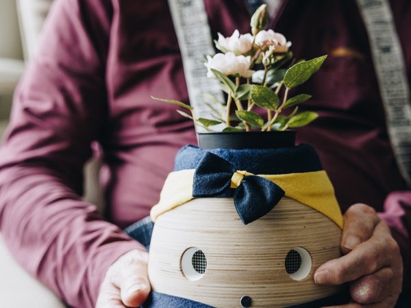 17 04 2023 Zorgpartners Thuiszorg Cliënt Tessa Zorgrobot Vasthouden Innovatie