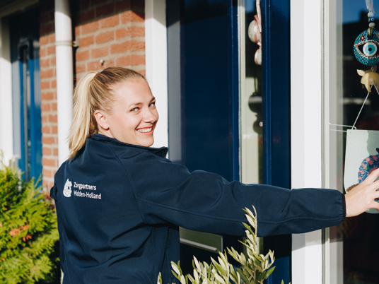 10 10 2024 Thuiszorg Medewerker Aanbellen Jasje