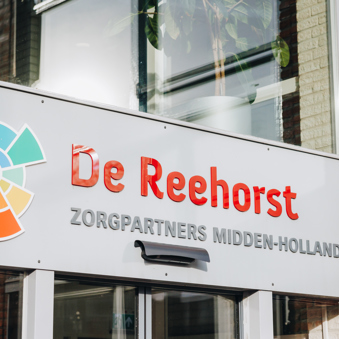 09 02 2023 Zorgpartners De Reehorst Buiten Bord Ingang