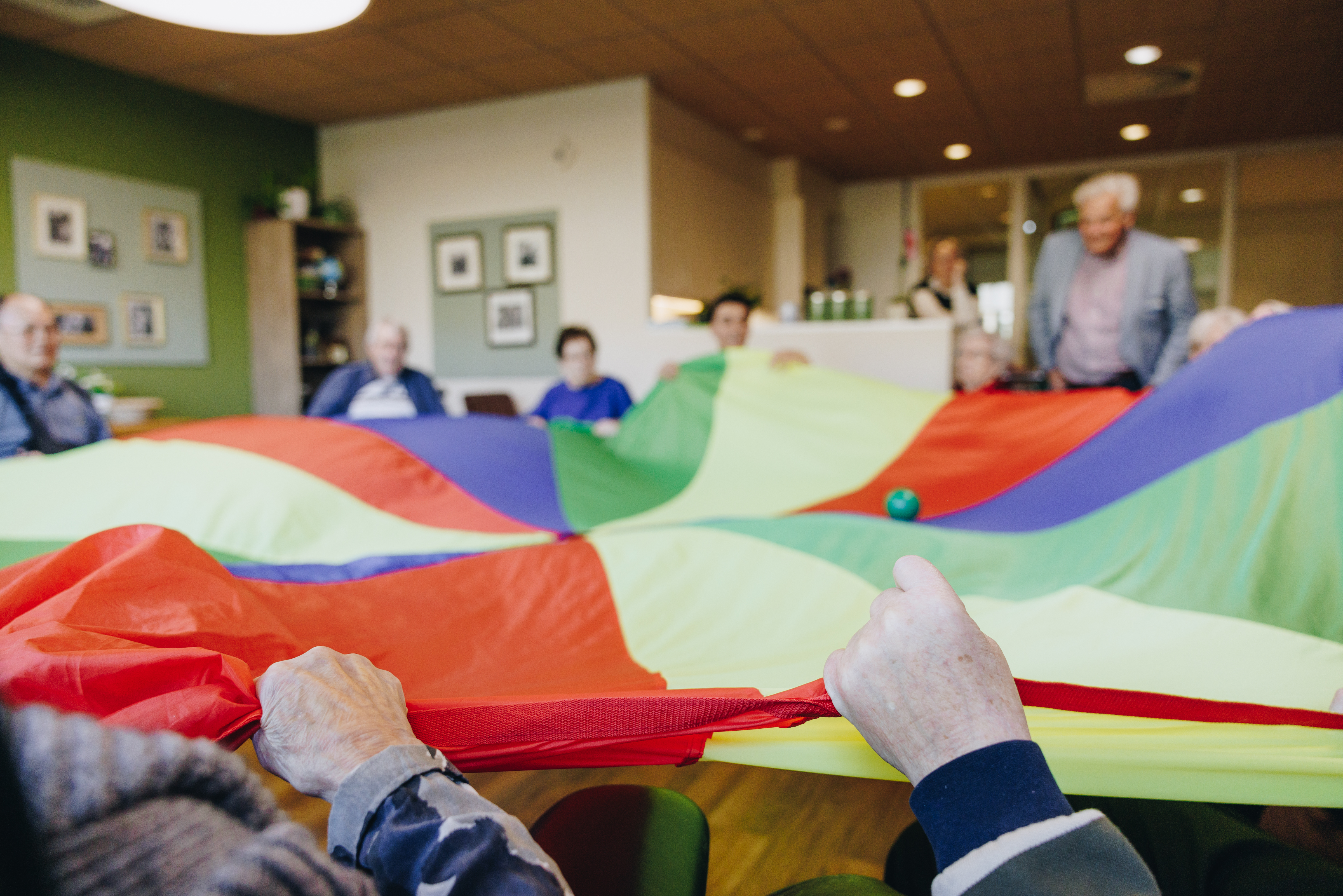 Ronssehof Welzijn Activiteit Spel Bewegen Doek Kleuren