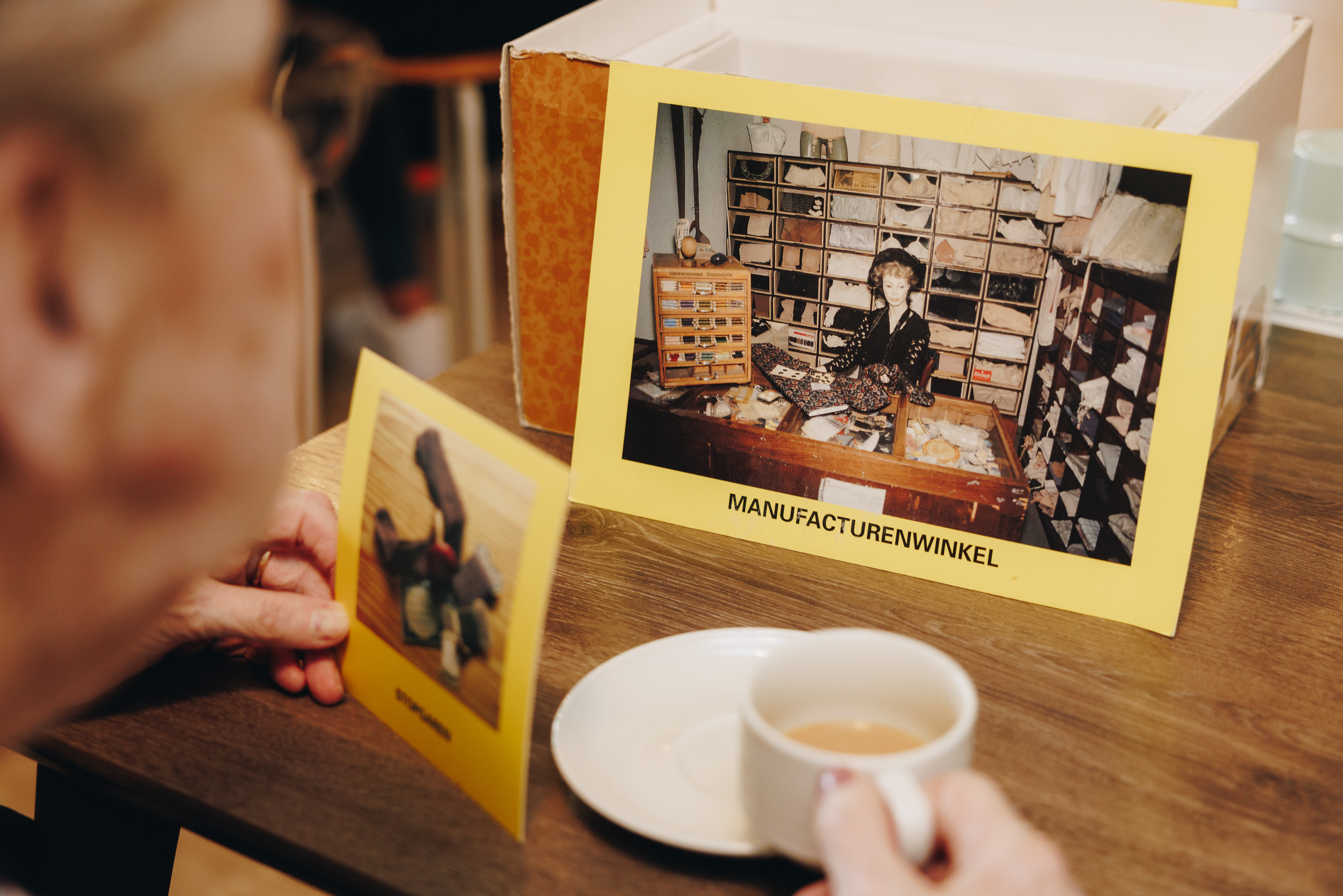 De Waterpoort Zorgpartners Koffie Hand Spel Winke Welzijn