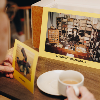 De Waterpoort Zorgpartners Koffie Hand Spel Winke Welzijn