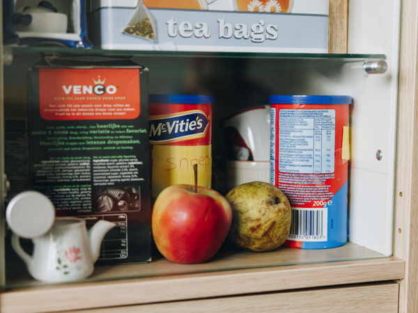 06 04 2023 ZPMH Julianastaete Kast Bewoner Eten Snacks Snoep