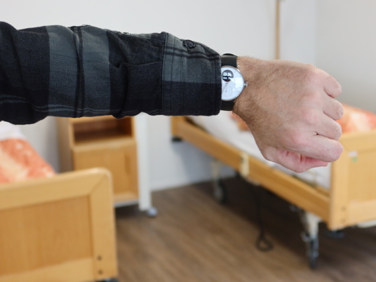 20240208 Innovatie Smartwatch Horloge Hand