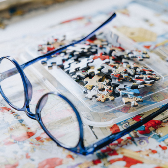 13 04 2023 Floravita Zorgpartners Closeup Bril Puzzel Tafel