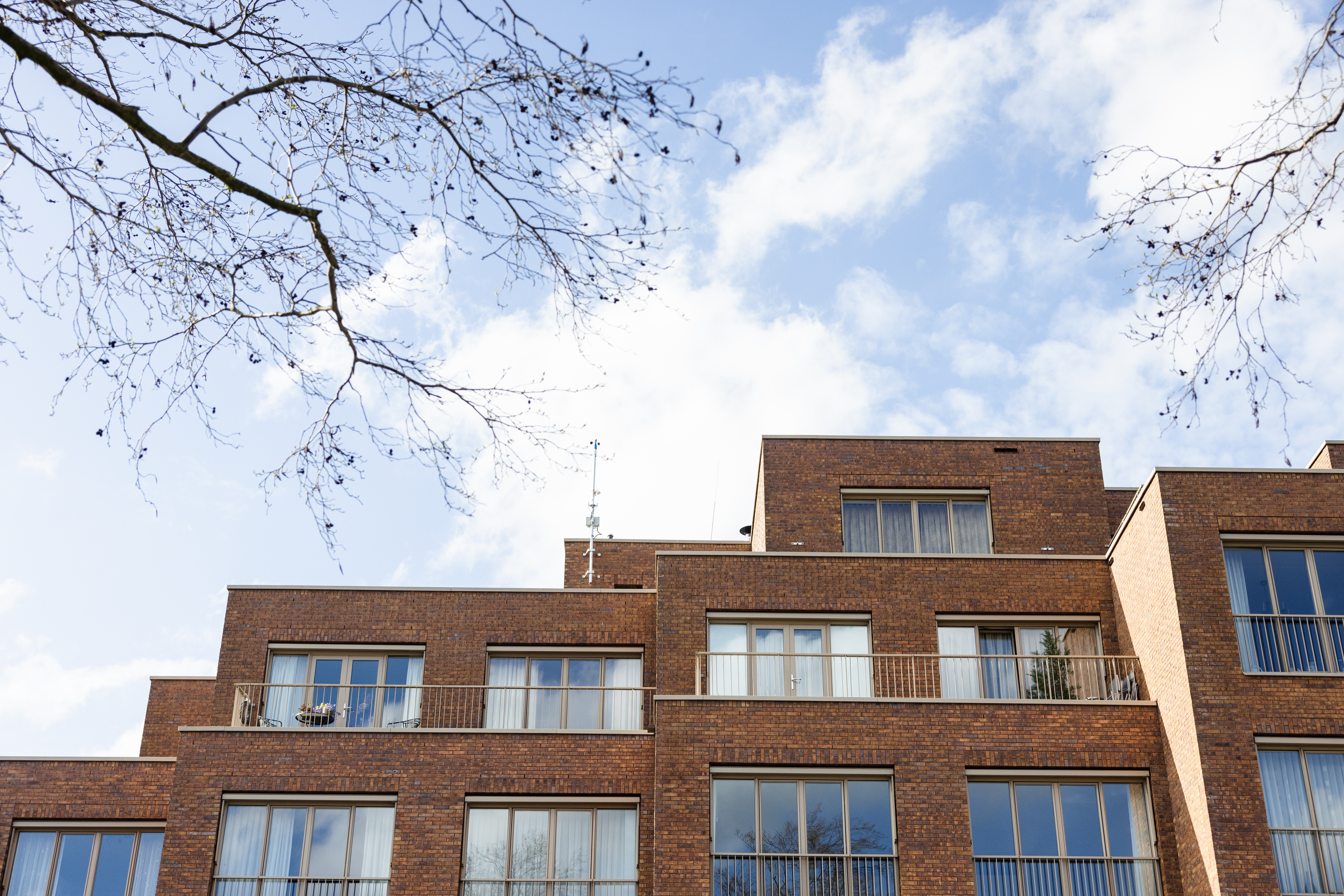 23 03 2023 De Vijverhof En De Meent Demeent Balkon Gebouw