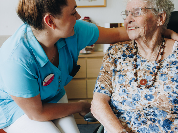 05 09 2024 Irishof Zorgpartners Client Medewerker Lachen Interactie