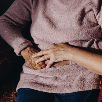 09 02 2023 Zorgpartners De Reehorst Bewoner Medewerker Collega Handen