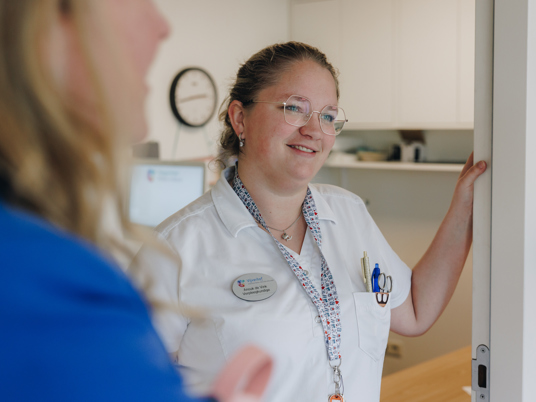 23 03 2023 De Vijverhof En De Meent Medewerker Naambordje Kantoor Collegas